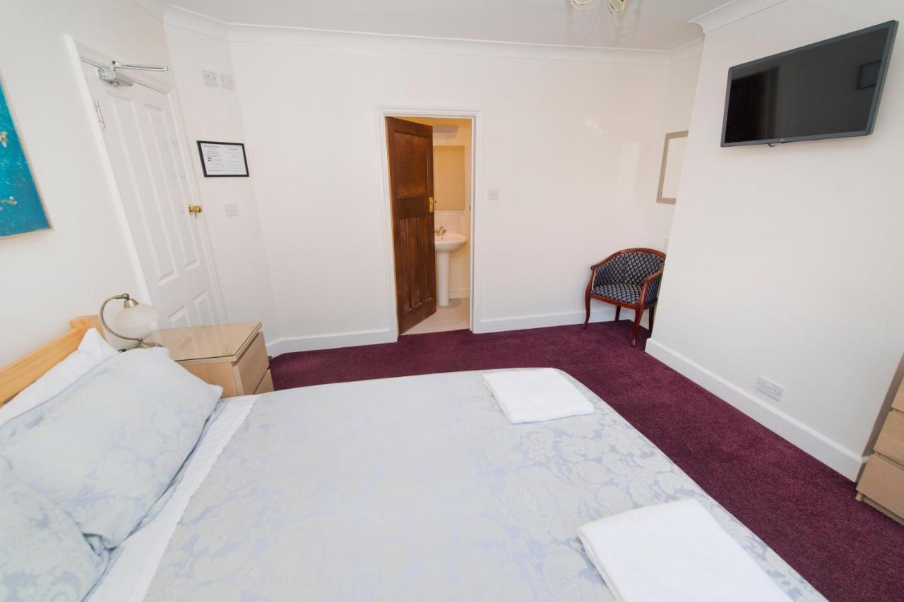 The Willows Stratford-upon-Avon Extérieur photo