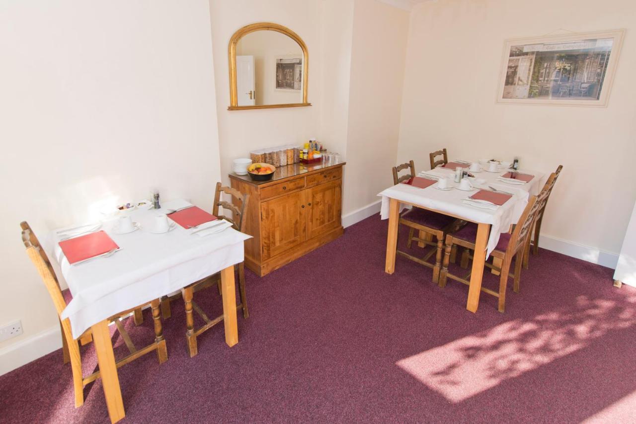 The Willows Stratford-upon-Avon Extérieur photo