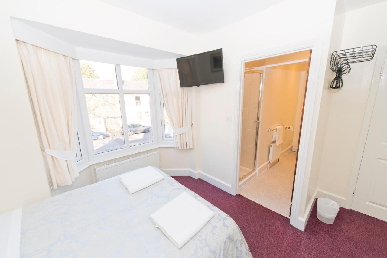 The Willows Stratford-upon-Avon Extérieur photo