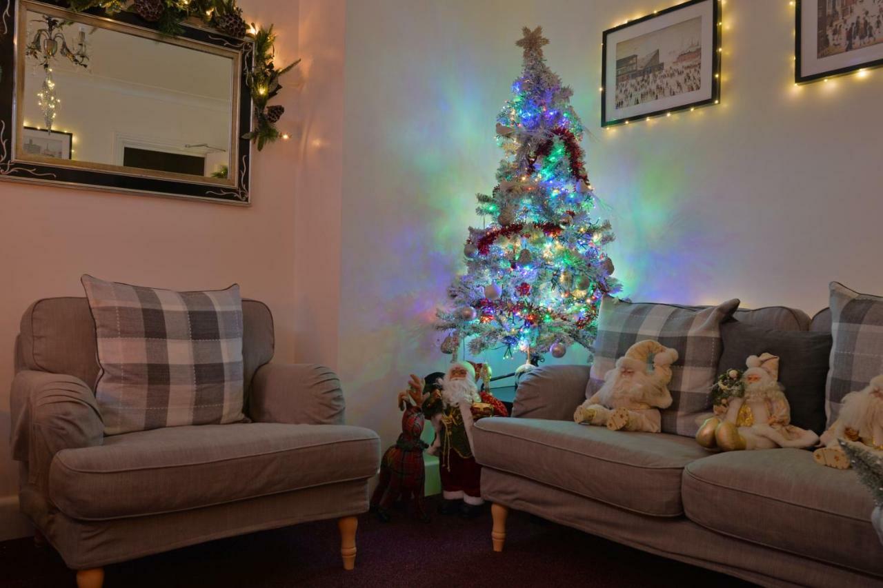 The Willows Stratford-upon-Avon Extérieur photo